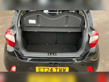 Used Hyundai i10 2024 for sale - 76492106: Photo