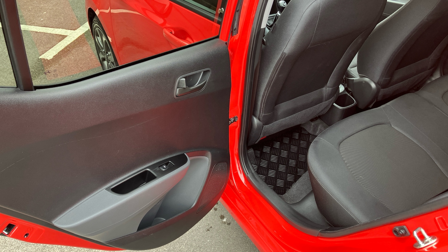 Used Hyundai i10 2019 for sale - 77900870: Photo 31