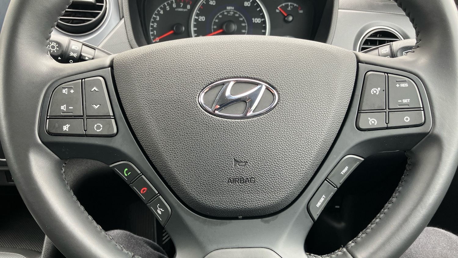 Used Hyundai i10 2019 for sale - 77900870: Photo 44