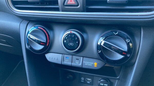 Used Hyundai KONA 2020 for sale - 76219667: Photo 33
