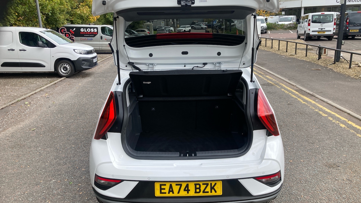 Used Hyundai BAYON 2024 for sale - 76673109: Photo 4