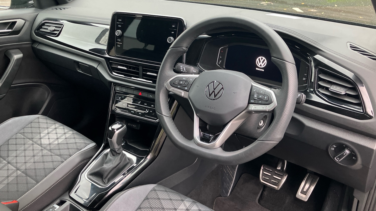 Used Volkswagen T-Roc 2025 for sale - 77233557: Photo 11