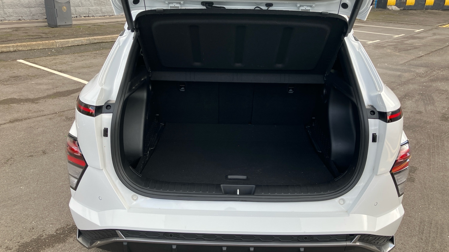 Used Hyundai KONA 2025 for sale - 76236571: Photo 4