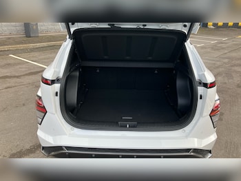 Used Hyundai KONA 2025 for sale - 76236571: Photo 4