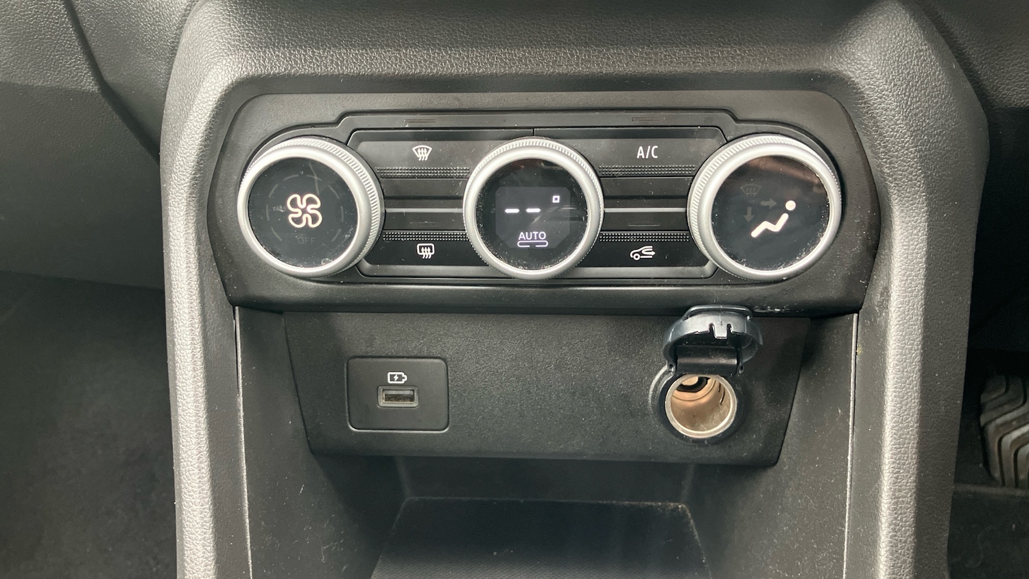 Used Dacia Sandero Stepway 2023 for sale - 76193794: Photo 33