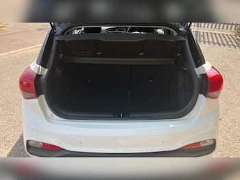 Used Hyundai i20 2019 for sale - 79403846: Photo