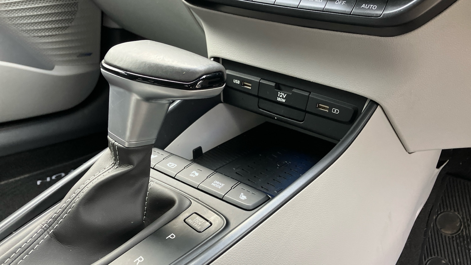 Used Hyundai BAYON 2021 for sale - 77034222: Photo 43