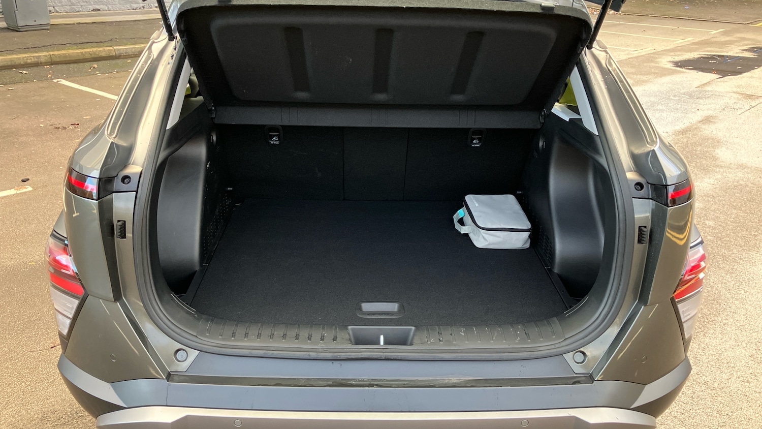 Used Hyundai KONA 2025 for sale - 76784812: Photo 4