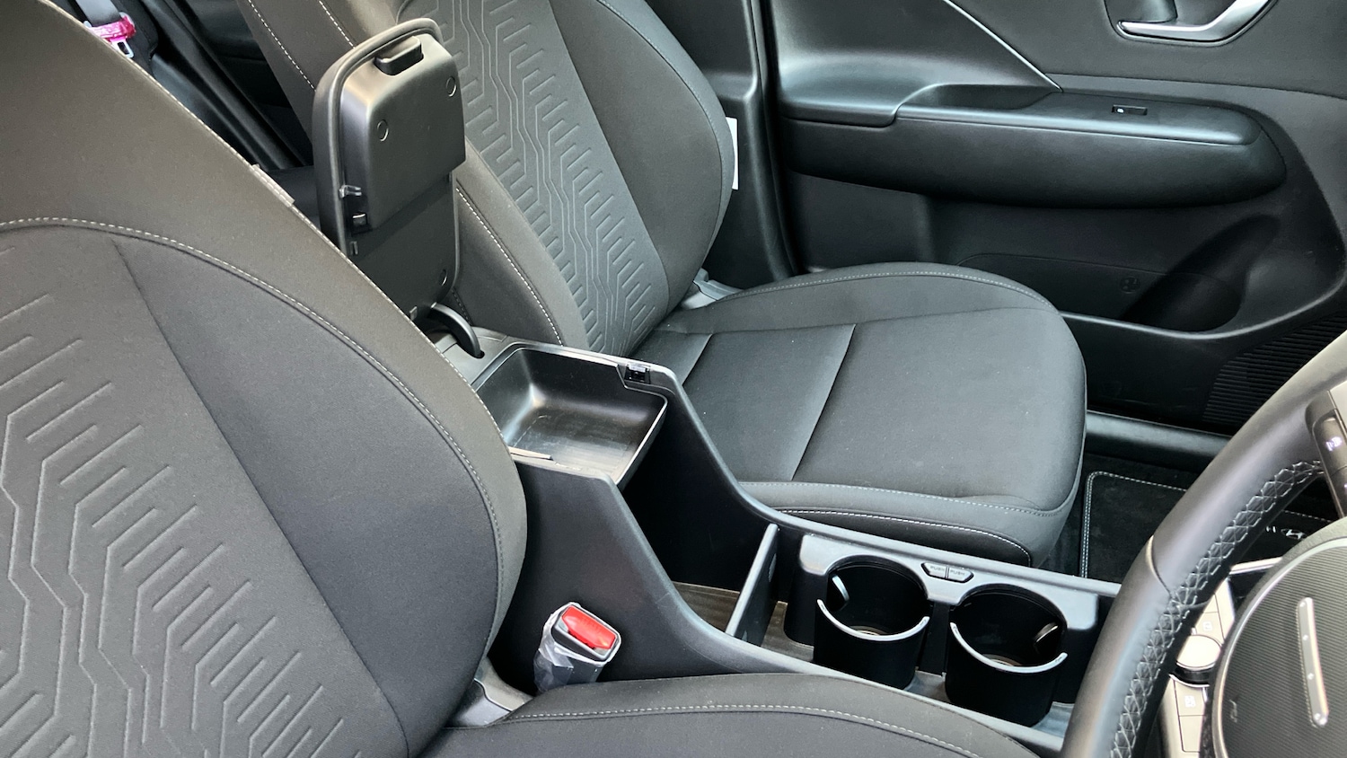 Used Hyundai KONA 2025 for sale - 76784812: Photo 41