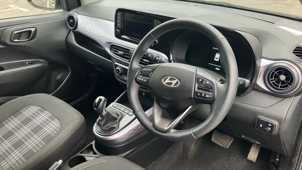 Used Hyundai i10 2024 for sale - 76161839: Photo 11
