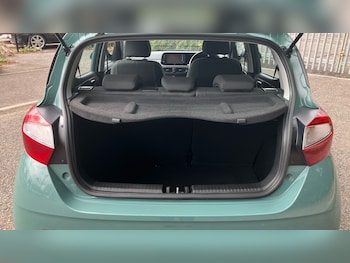Used Hyundai i10 2022 for sale - 79560141: Photo