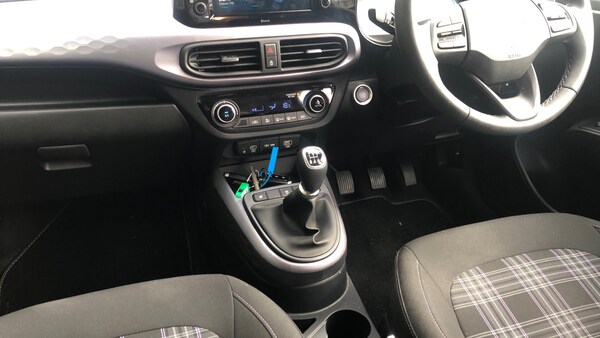Used Hyundai i10 2024 for sale - 76115703: Photo 14