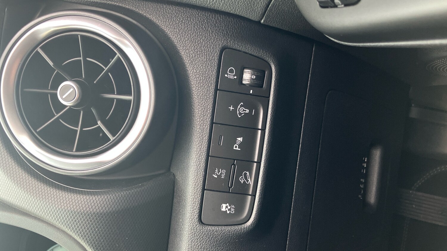 Used Hyundai KONA 2022 for sale - 76193802: Photo 22