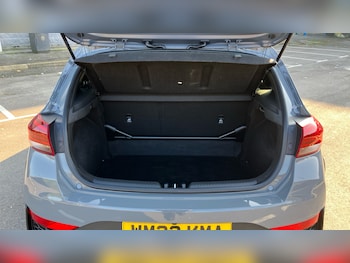 Used Hyundai i30 2023 for sale - 77804338: Photo