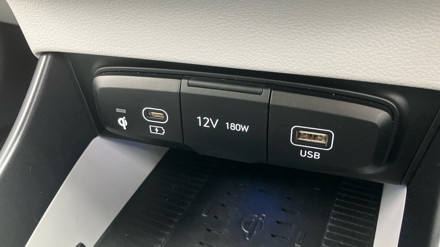 Used Hyundai BAYON 2024 for sale - 76102802: Photo 43