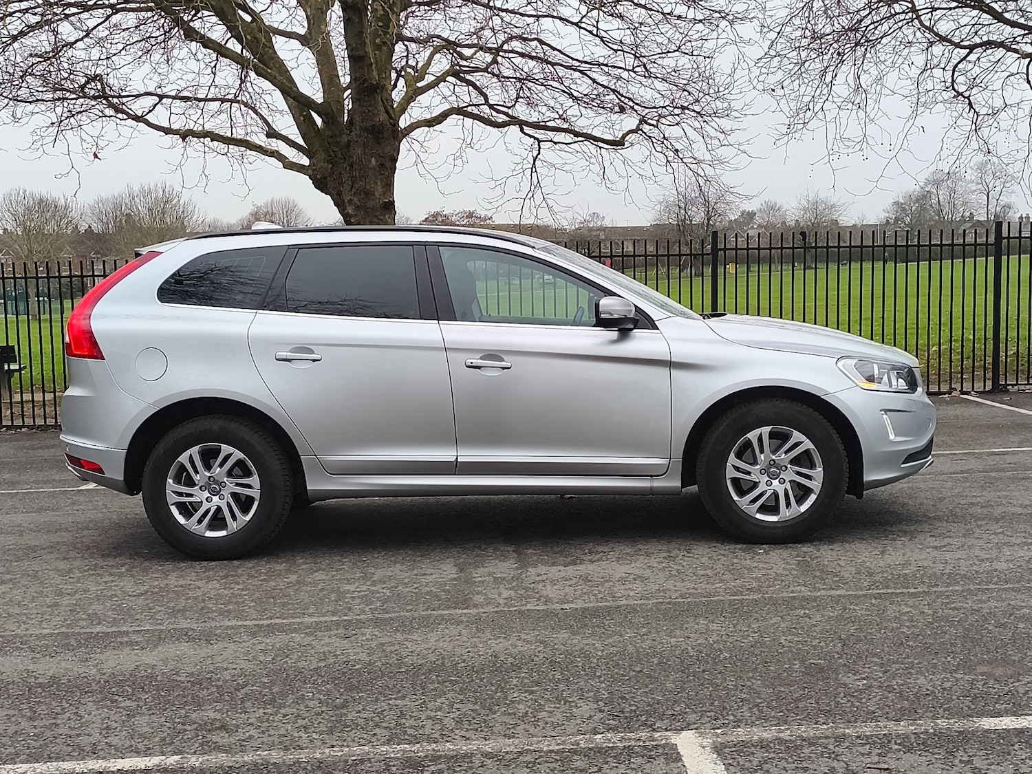 Used Volvo XC60 2015 for sale - 77640648: Photo 10