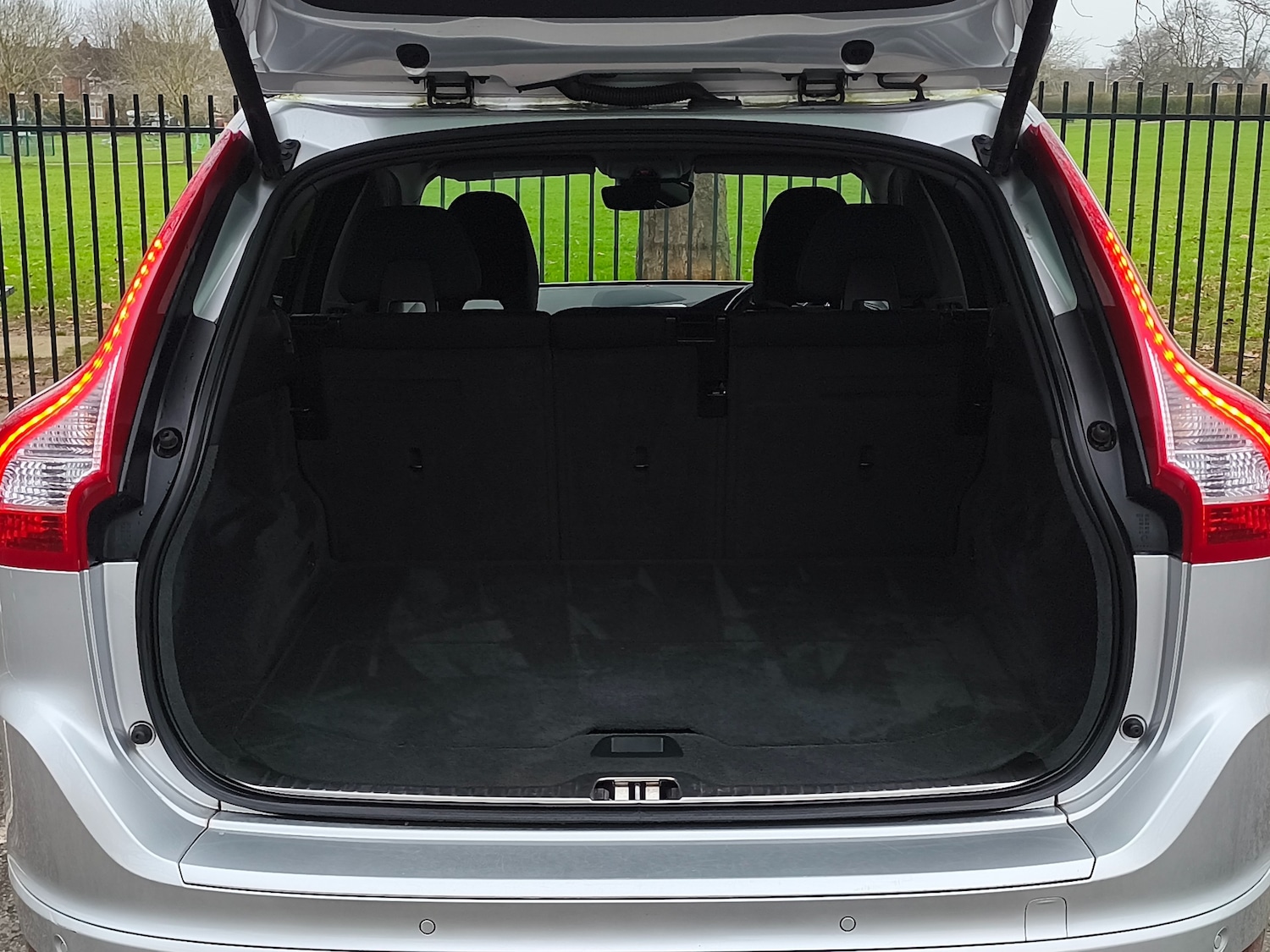 Used Volvo XC60 2015 for sale - 77640648: Photo 19