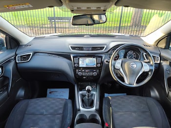 Used Nissan Qashqai 2016 for sale - 77640634: Photo