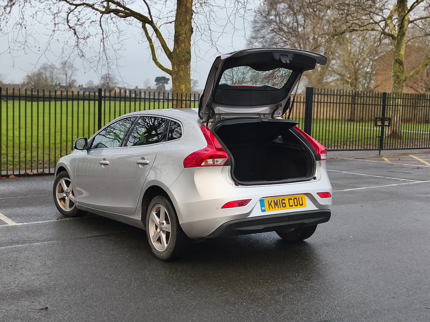 Used Volvo V40 2016 for sale - 77640641: Photo 17