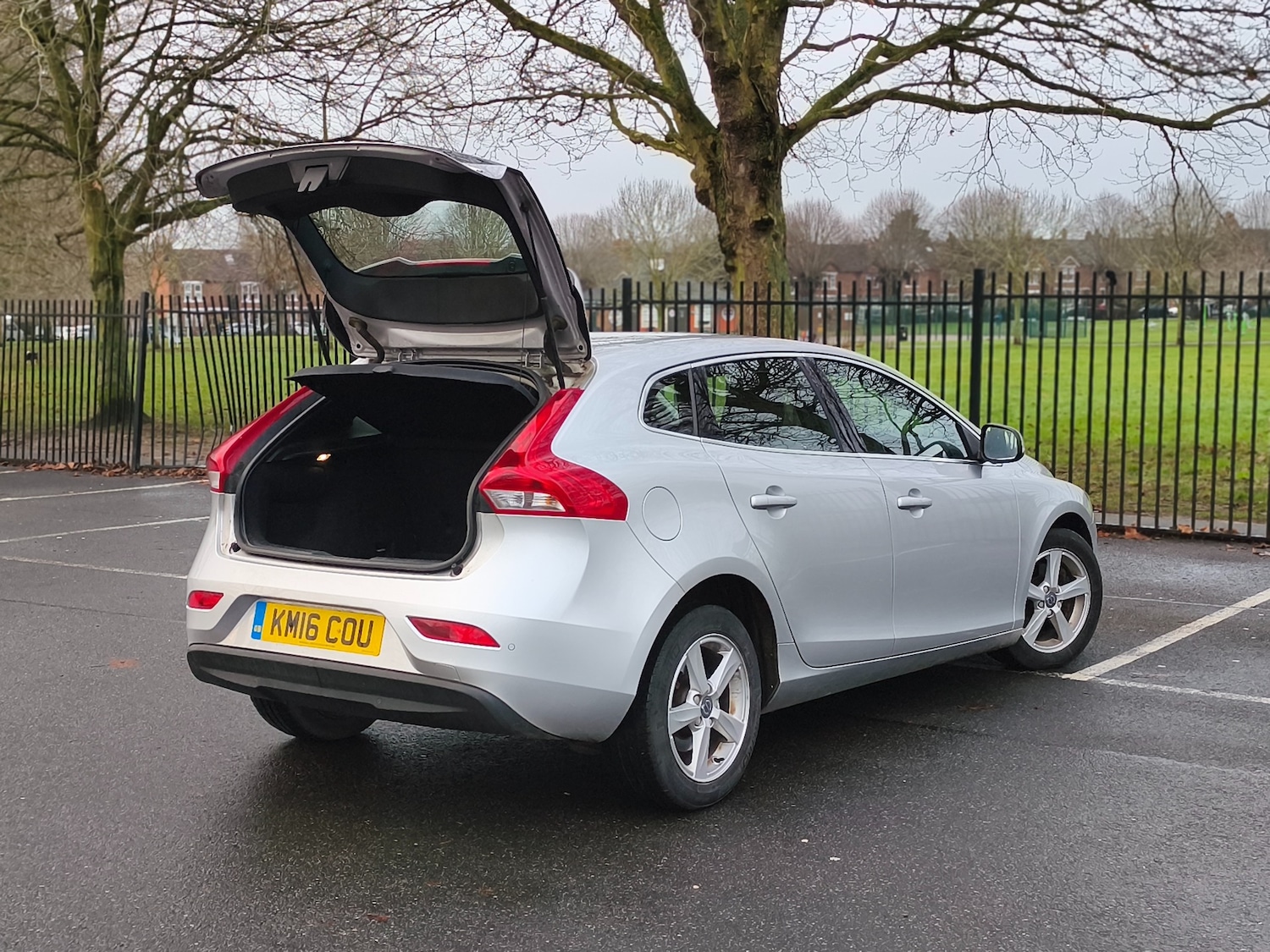 Used Volvo V40 2016 for sale - 77640641: Photo 21