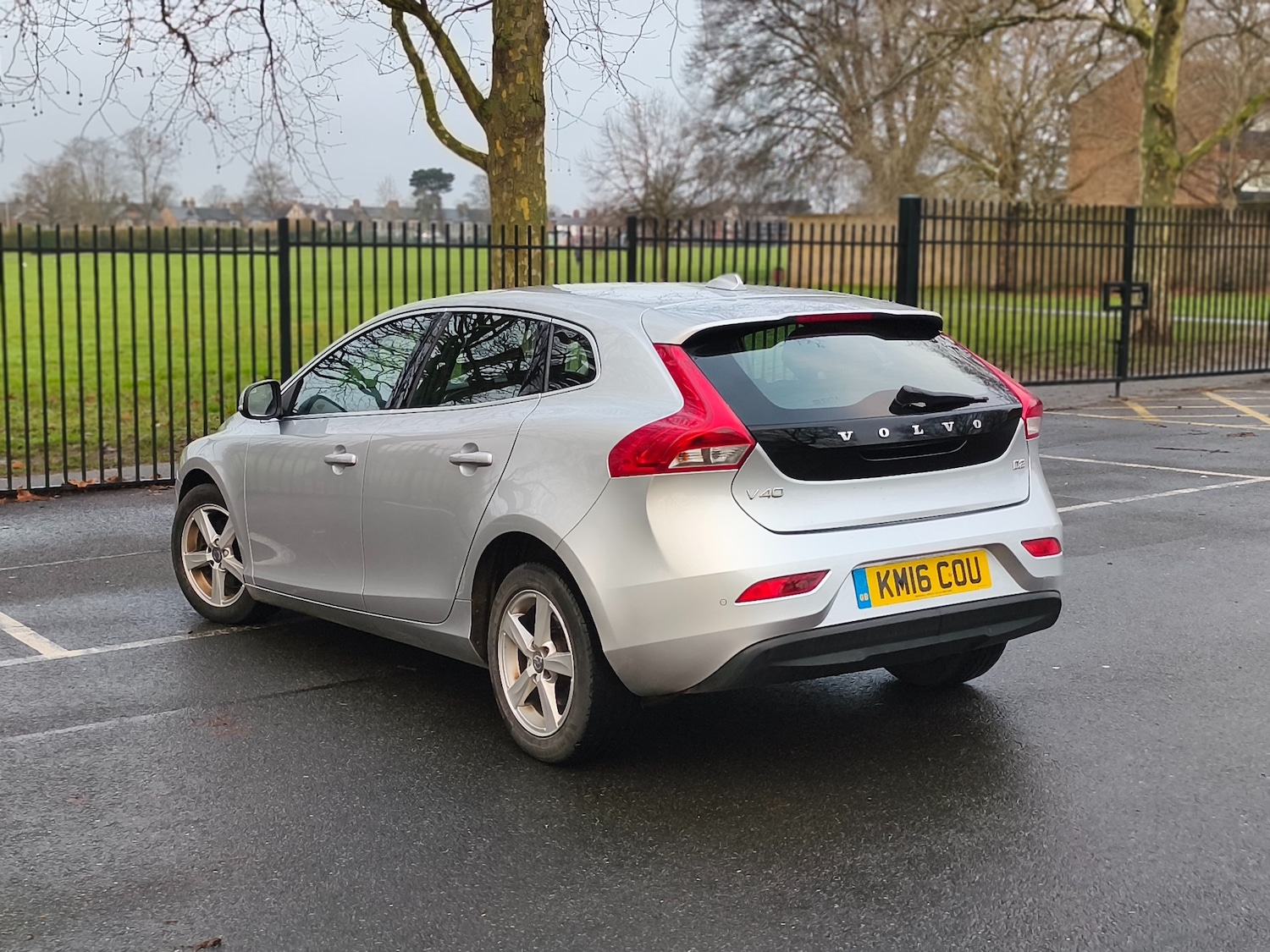 Used Volvo V40 2016 for sale - 77640641: Photo 5