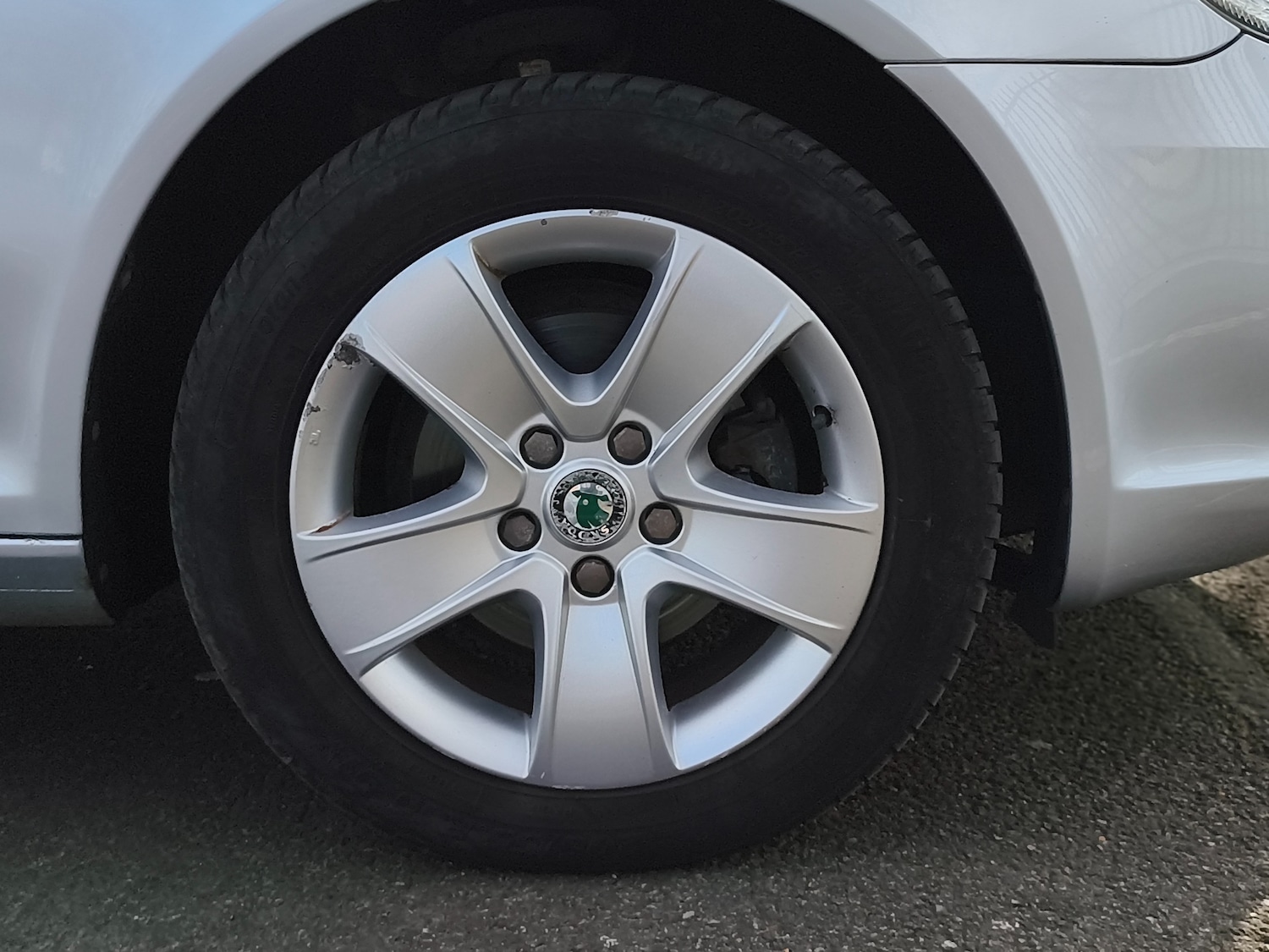 Used Skoda Octavia 2009 for sale - 77937602: Photo 24