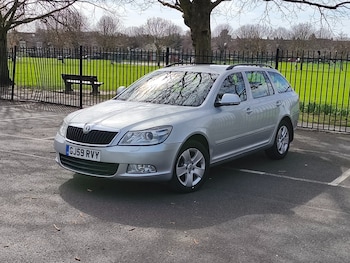 Used Skoda Octavia 2009 for sale - 77937602: Photo
