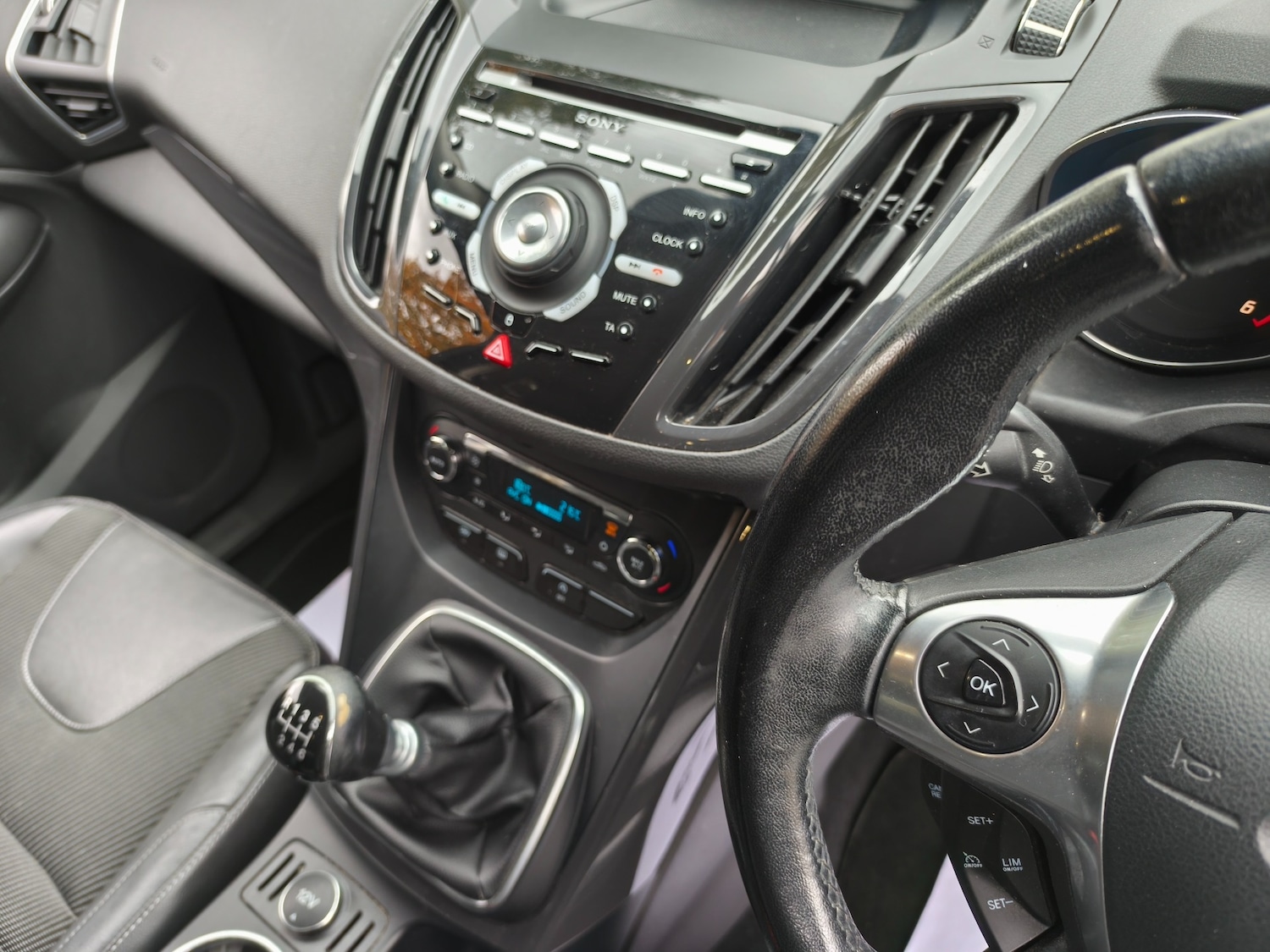 Used Ford Kuga 2015 for sale - 77640628: Photo 20