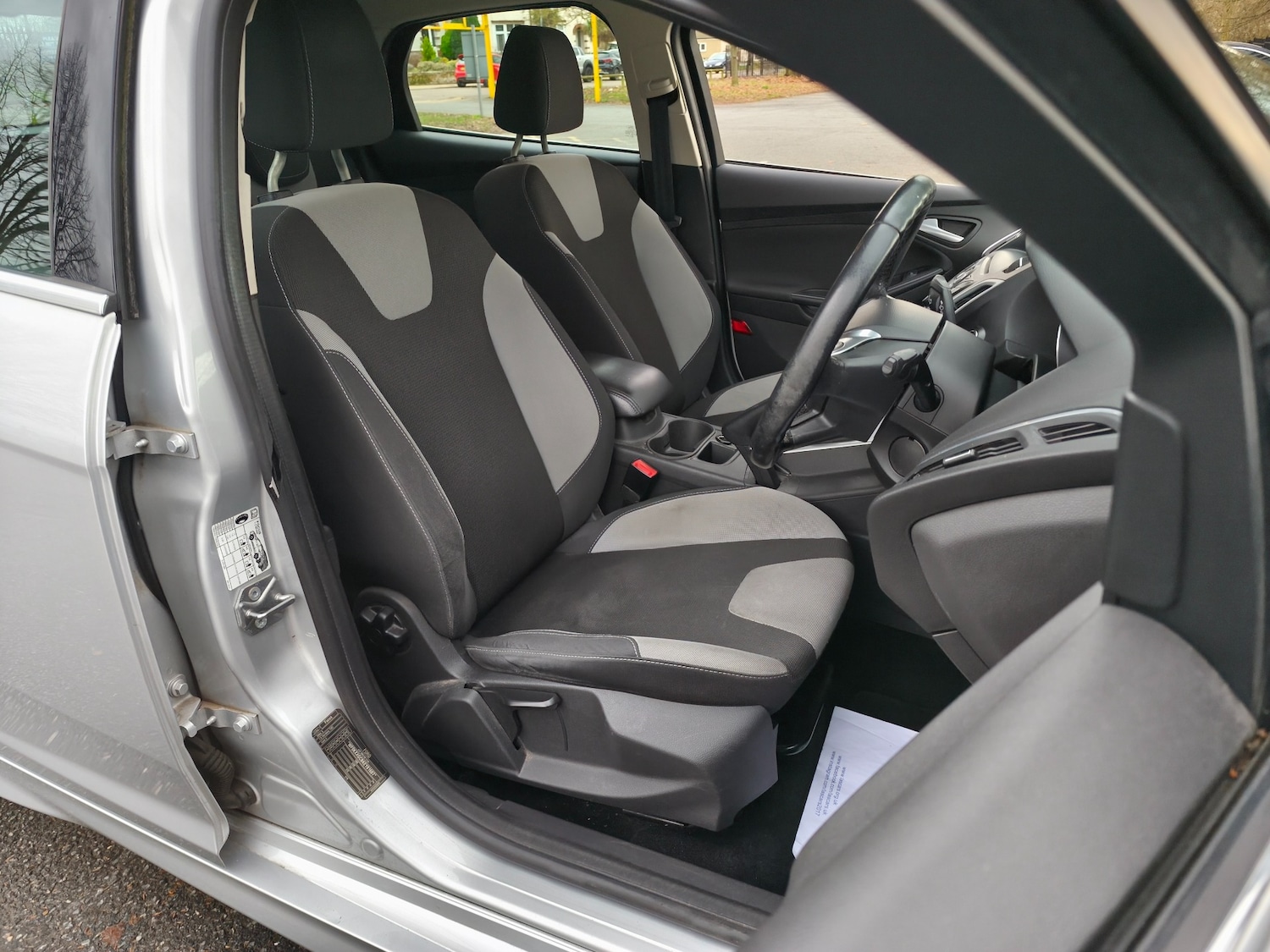 Used Ford Focus 2014 for sale - 77640400: Photo 9