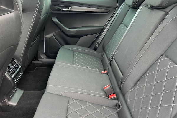 Used Skoda Karoq 2025 for sale - 76201125: Photo 9