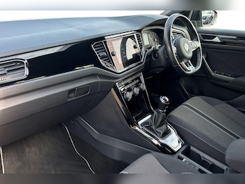 Used Volkswagen T-Roc 2021 for sale - 75578666: Photo