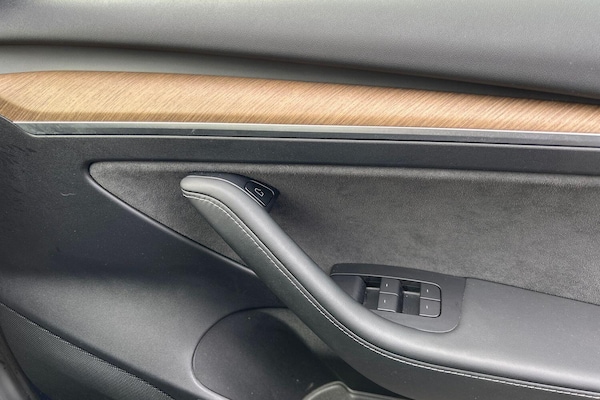 Used Tesla Model 3 2021 for sale - 76247297: Photo 24