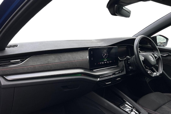 Used Skoda Octavia 2023 for sale - 76190024: Photo 2