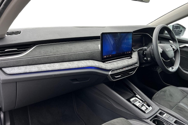 Used Skoda Octavia 2025 for sale - 76250956: Photo 2