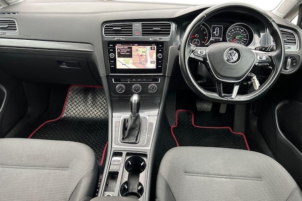 Used Volkswagen Golf 2018 for sale - 75927781: Photo 10