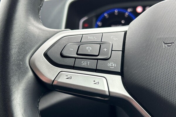 Used Volkswagen T-Roc 2022 for sale - 76001604: Photo 14