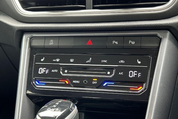 Used Volkswagen T-Roc 2022 for sale - 76001604: Photo 17