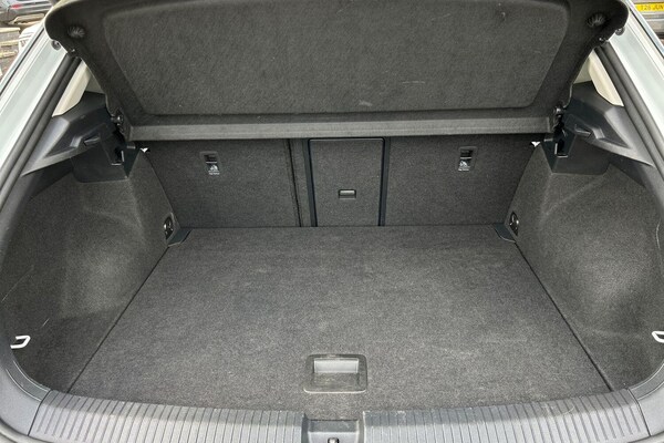 Used Volkswagen T-Roc 2022 for sale - 76073243: Photo 11