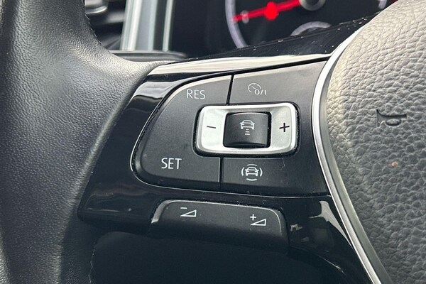 Used Volkswagen T-Roc 2022 for sale - 76073243: Photo 14