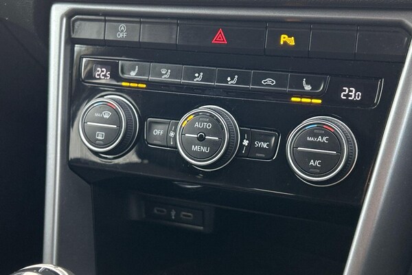 Used Volkswagen T-Roc 2022 for sale - 76073243: Photo 17