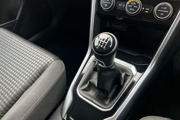 Used Volkswagen T-Roc 2022 for sale - 76073243: Photo 23