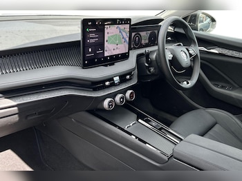 Used Skoda Superb 2024 for sale - 75645528: Photo
