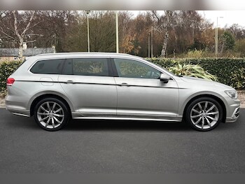 Used Volkswagen Passat 2015 for sale - 76013434: Photo