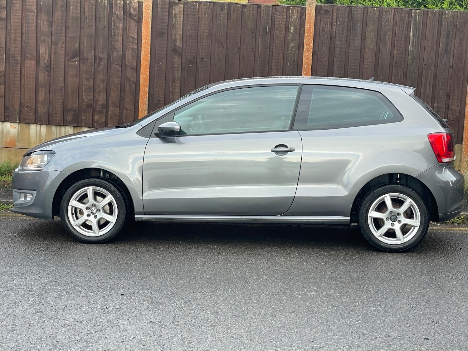 Used Volkswagen Polo 2010 for sale - 76215052: Photo 5
