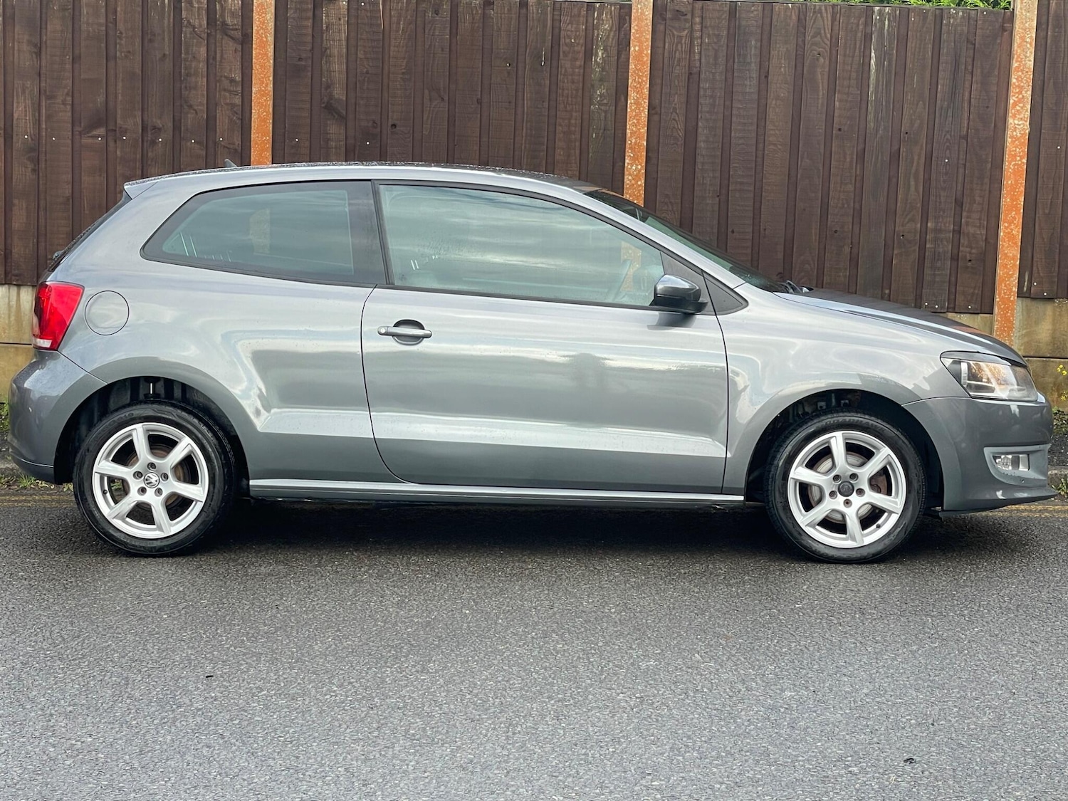 Used Volkswagen Polo 2010 for sale - 76215052: Photo 6