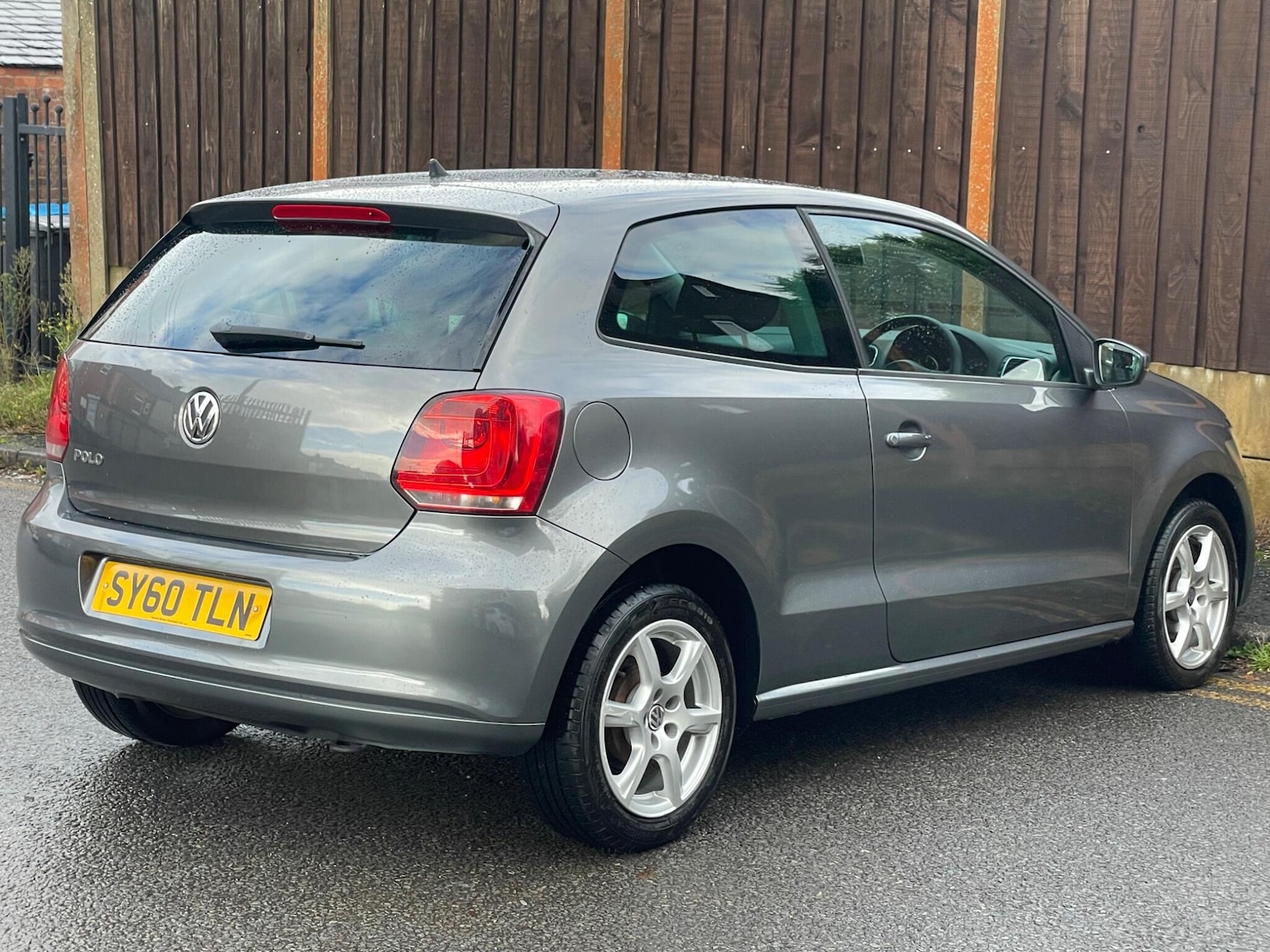 Used Volkswagen Polo 2010 for sale - 76215052: Photo 9