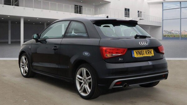 Used Audi A1 2011 for sale - 76214075: Photo 2