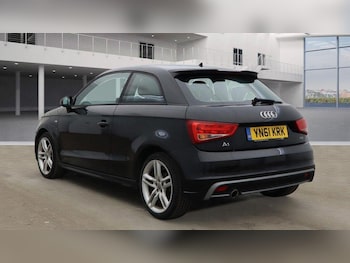 Used Audi A1 2011 for sale - 76214075: Photo 2