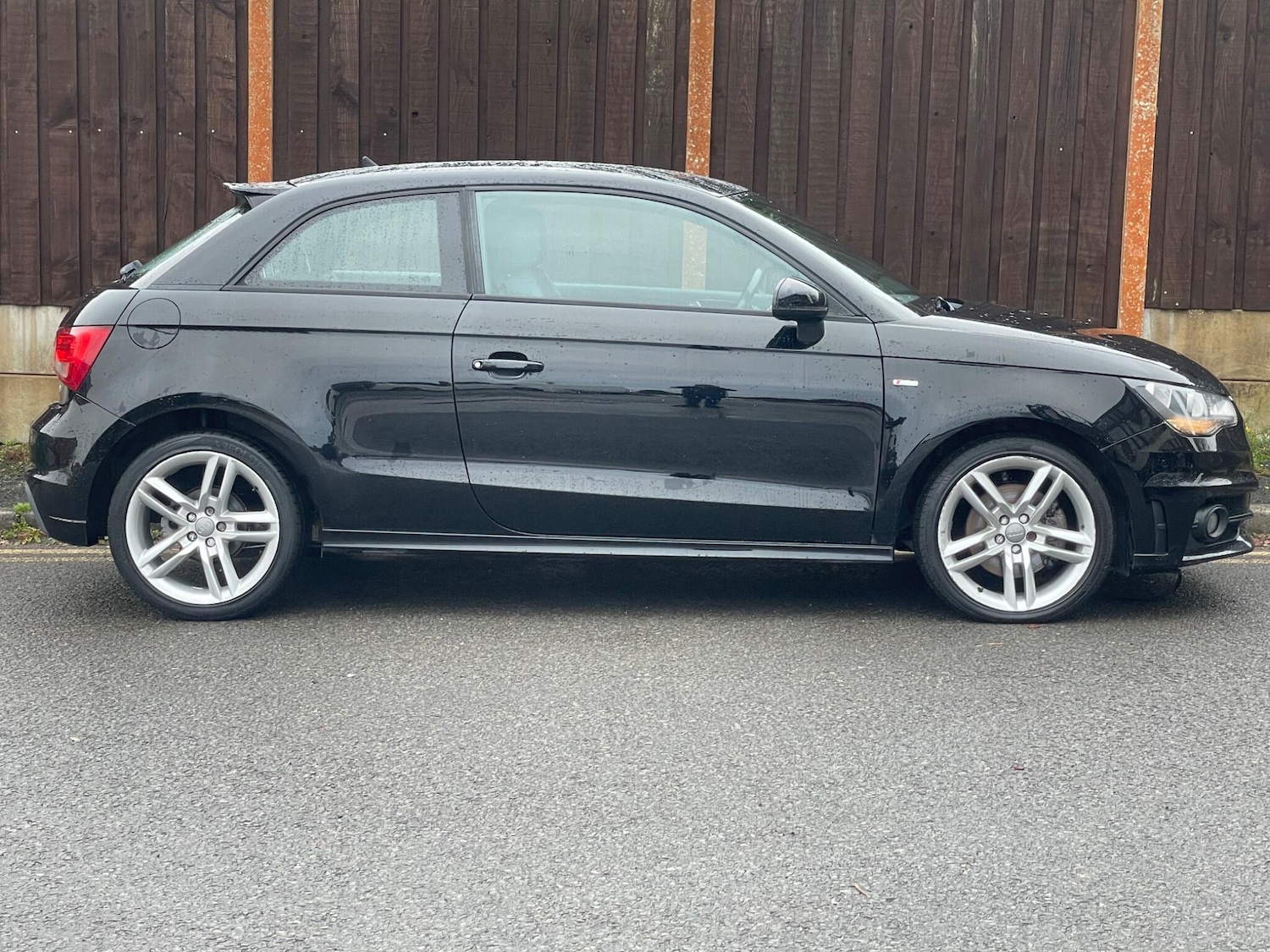 Used Audi A1 2011 for sale - 76214075: Photo 6