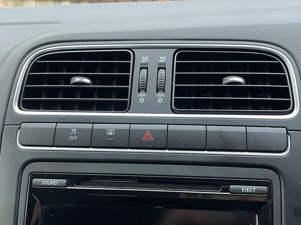Used Volkswagen Polo 2011 for sale - 73256862: Photo 31